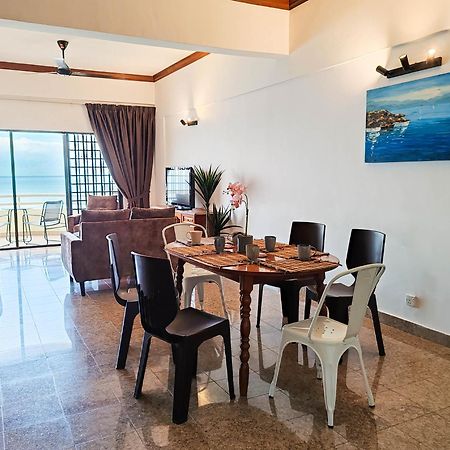'Newly Refurbished' 'Sunny Seaview' At Regency With 2 Carpark By Shine Stay Port Dickson Exterior foto