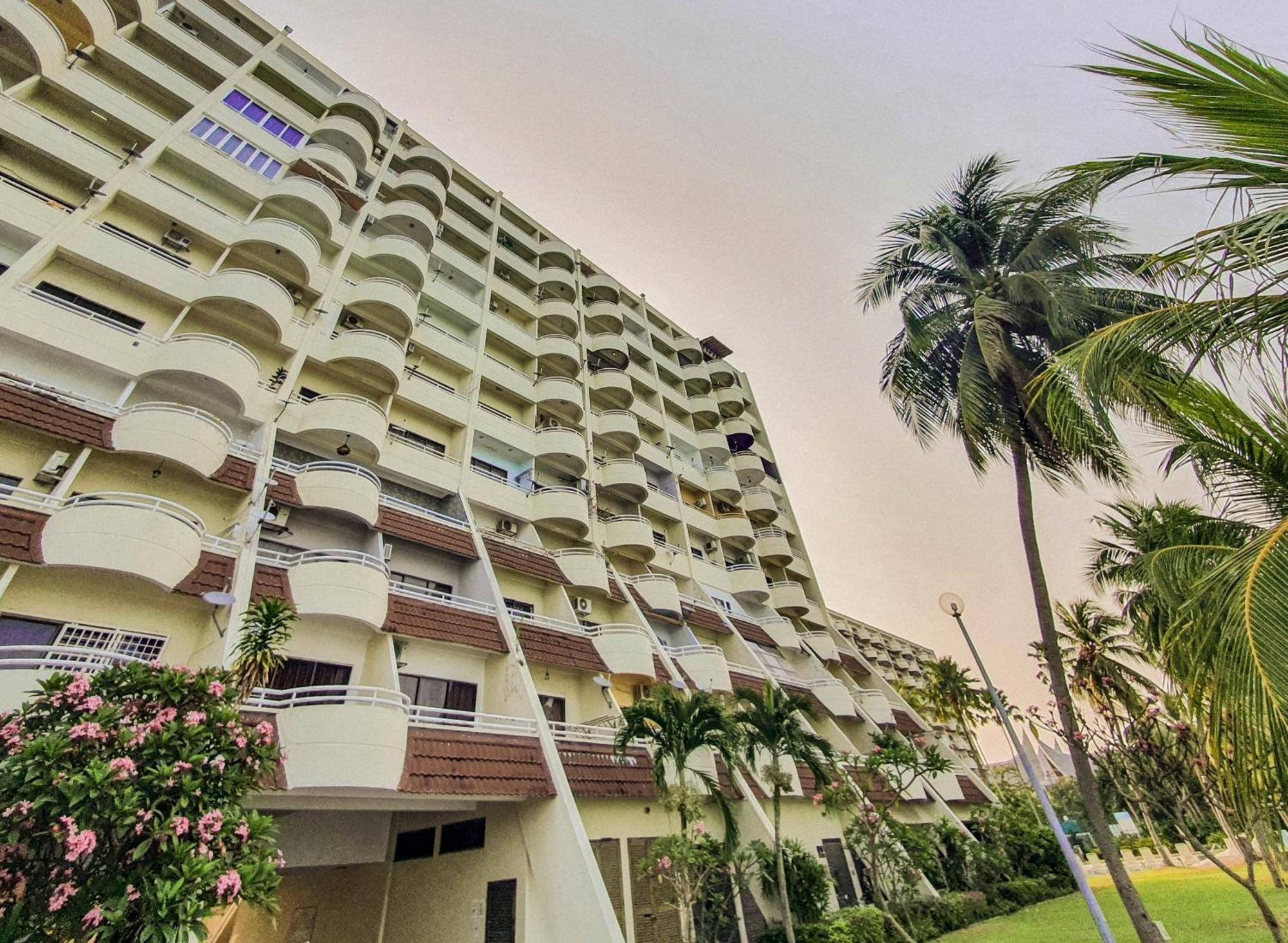 'Newly Refurbished' 'Sunny Seaview' At Regency With 2 Carpark By Shine Stay Port Dickson Exterior foto