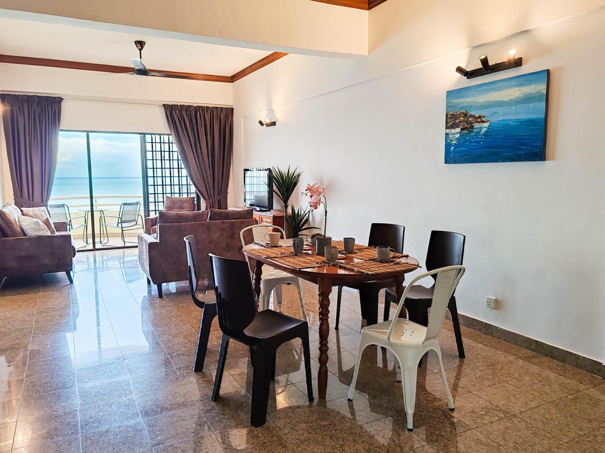 'Newly Refurbished' 'Sunny Seaview' At Regency With 2 Carpark By Shine Stay Port Dickson Exterior foto