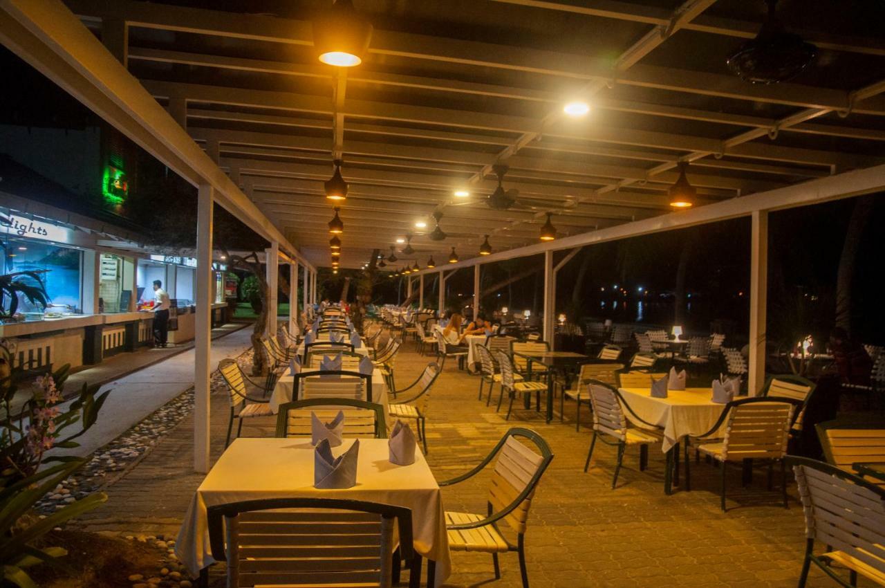 'Newly Refurbished' 'Sunny Seaview' At Regency With 2 Carpark By Shine Stay Port Dickson Exterior foto